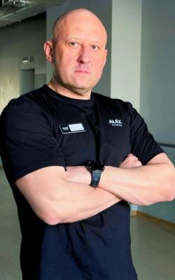 Инструктор тренажерного зала Кириченко Владимир