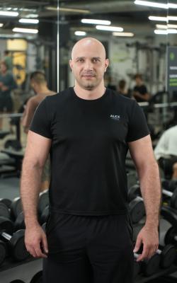 Инструктор тренажерного зала Путилин Андрей