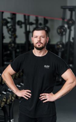 Инструктор тренажерного зала Панилов Иван