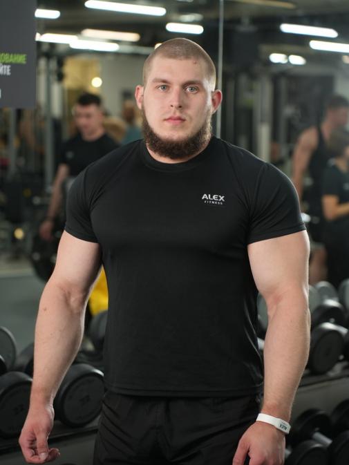 Аксёнов Роман