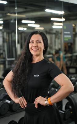 Инструктор тренажерного зала Бондарева Елена