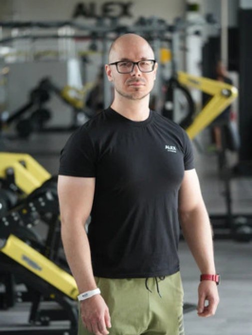 Артамонов Артем