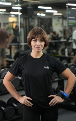 Инструктор групповых программ Чунихина Арина